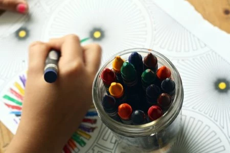 crayons coloriage feutres